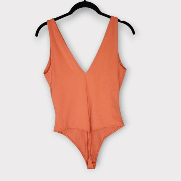 Babaton Womens Deep V-Neck Snap Bodysuit Orange M Modern Minimal Street Chic - Picture 7 of 7